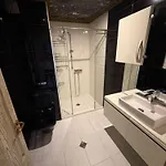 Lada Apartament *